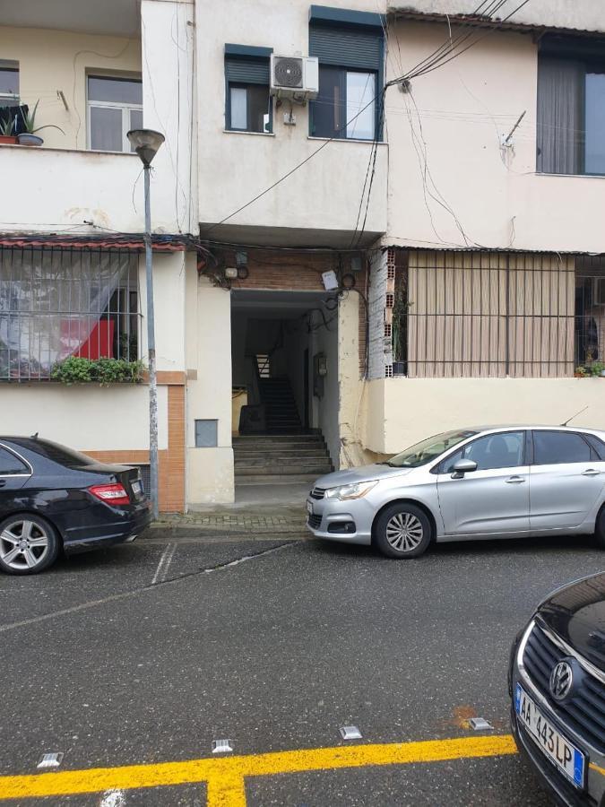 Ex-Block District Charming Studio Apartment With Treeish Sorrounding View! Tirana Exterior photo